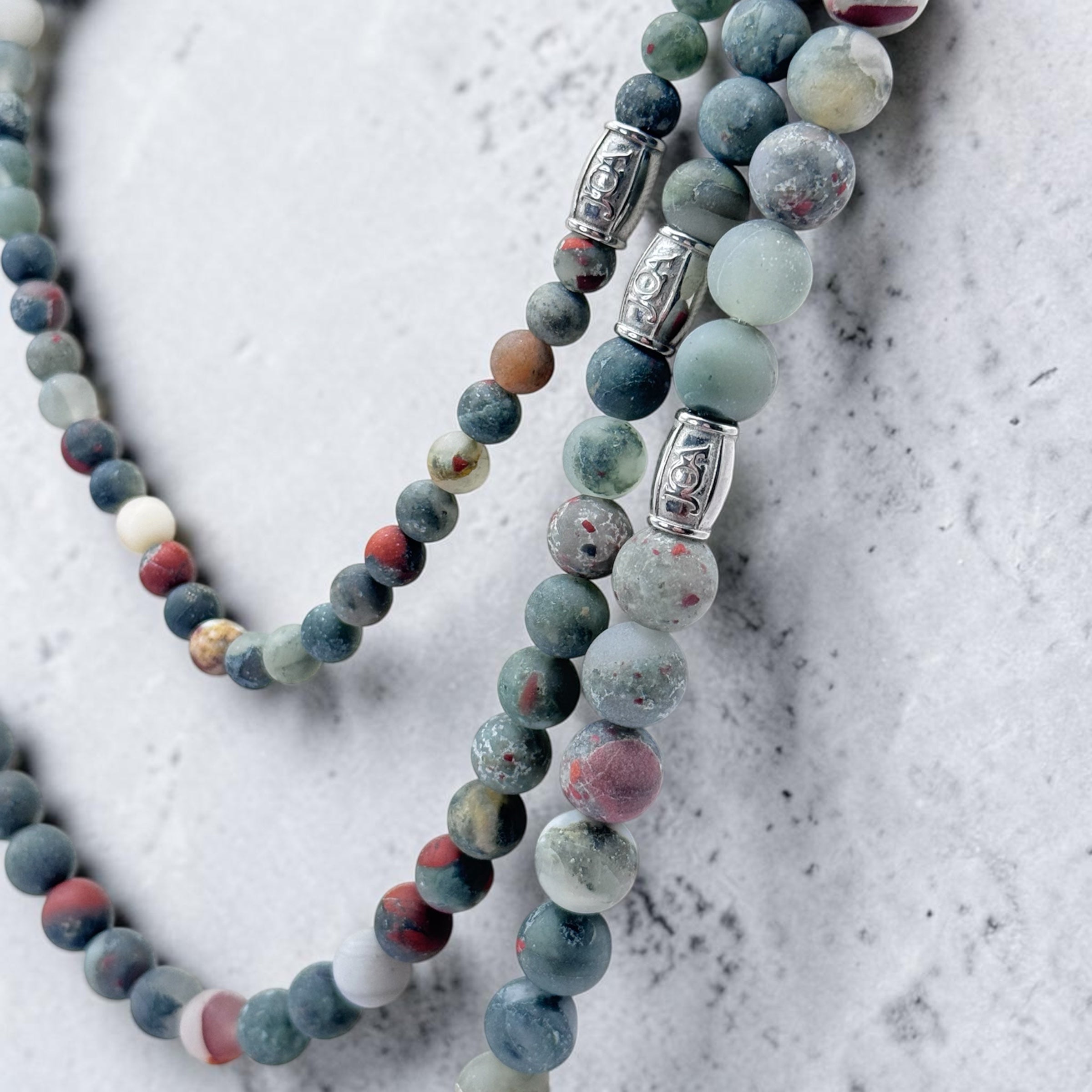 Heren ketting, Bloed jaspis edelsteen ketting