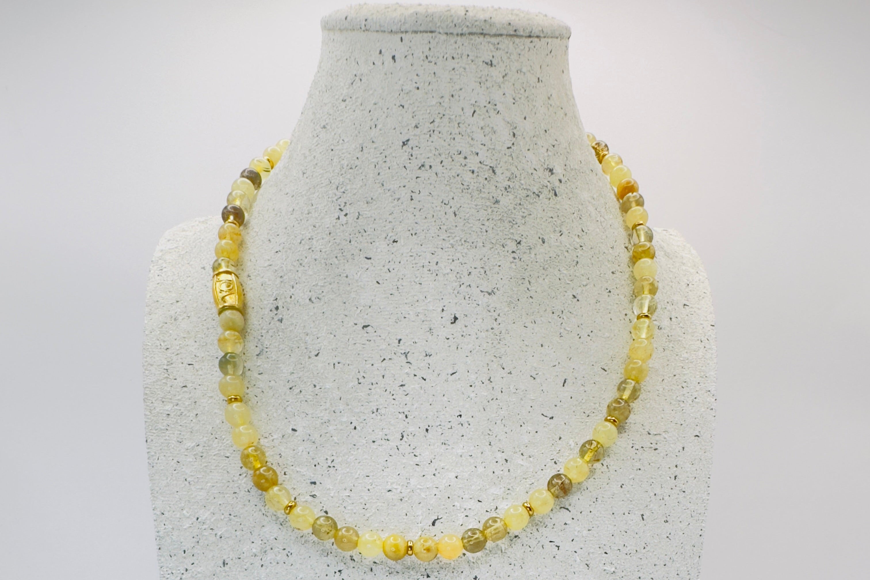 Timeless Treasure Necklace - Gold shine