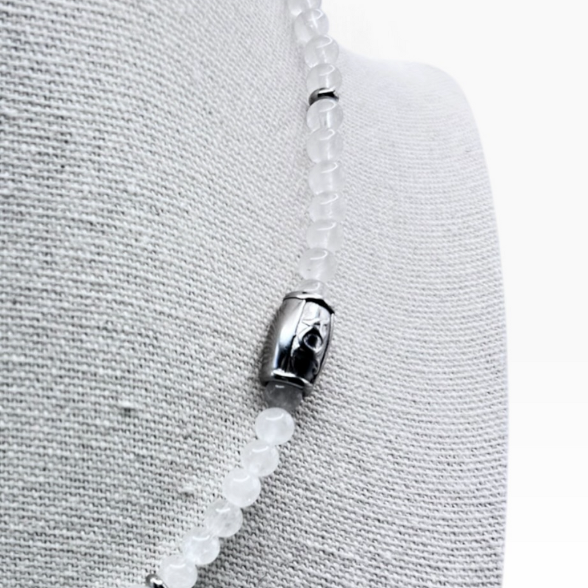 bergkristal ketting 4mm close up zilver