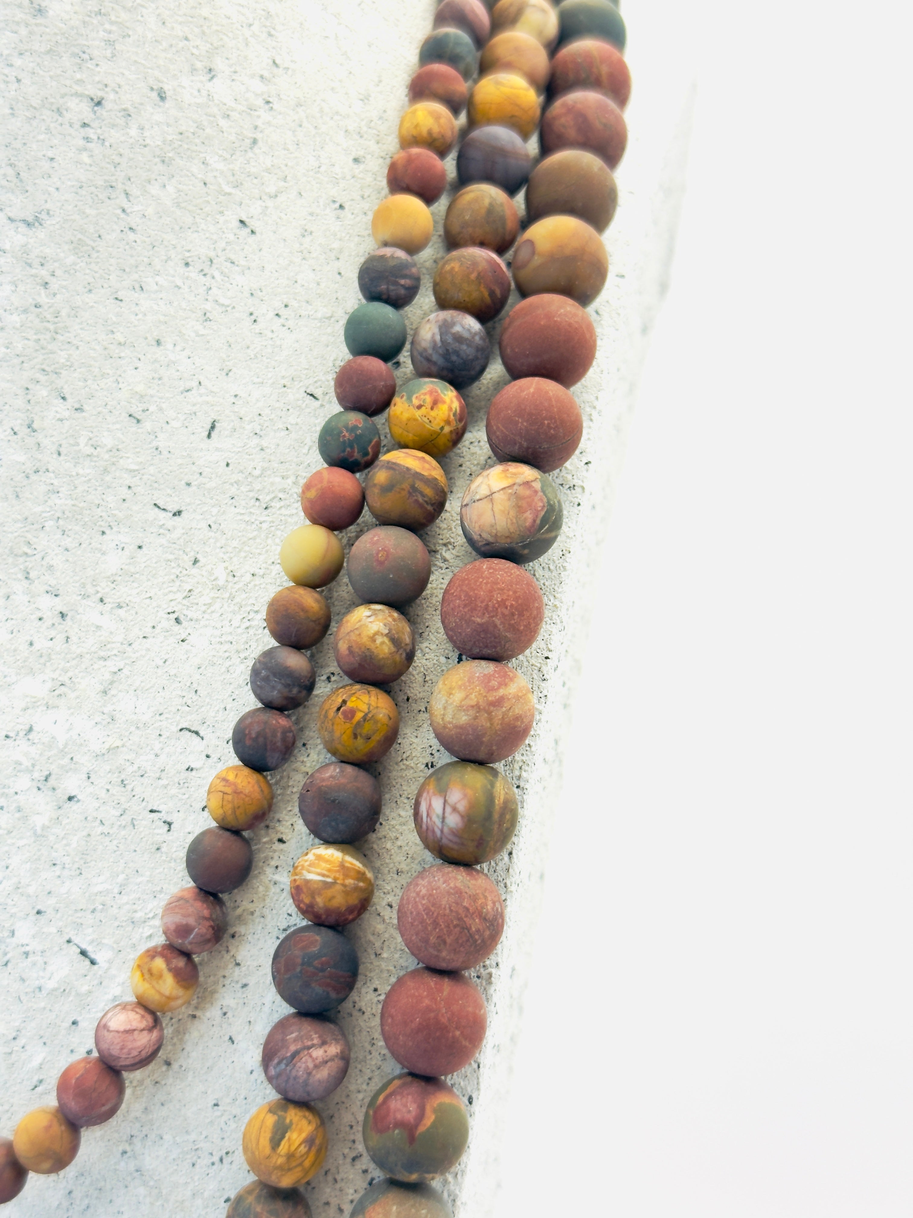 heren picasso jaspis edelsteen ketting set close up