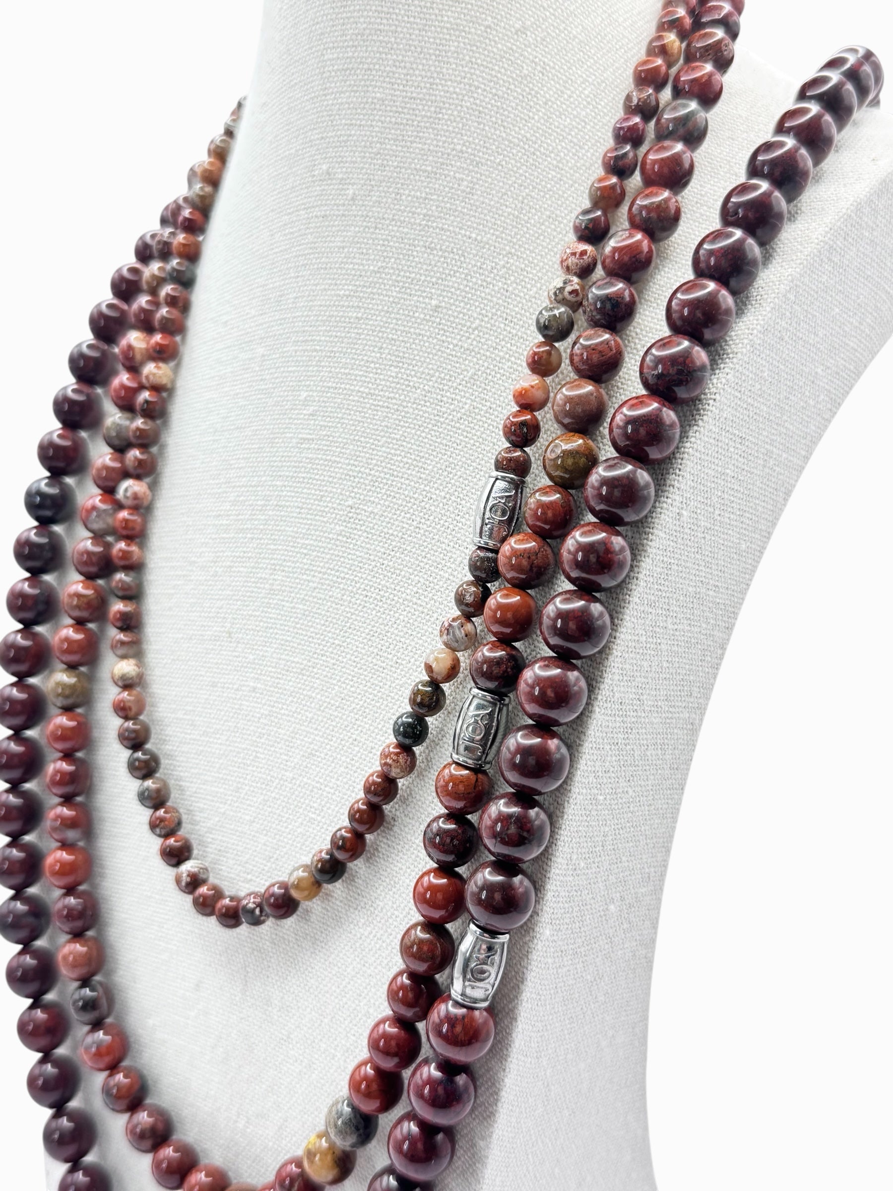 Heren Rode Jaspis edelsteen ketting close up