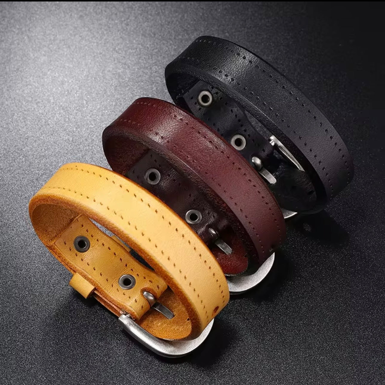 assortiment heren leren armbanden met gesp