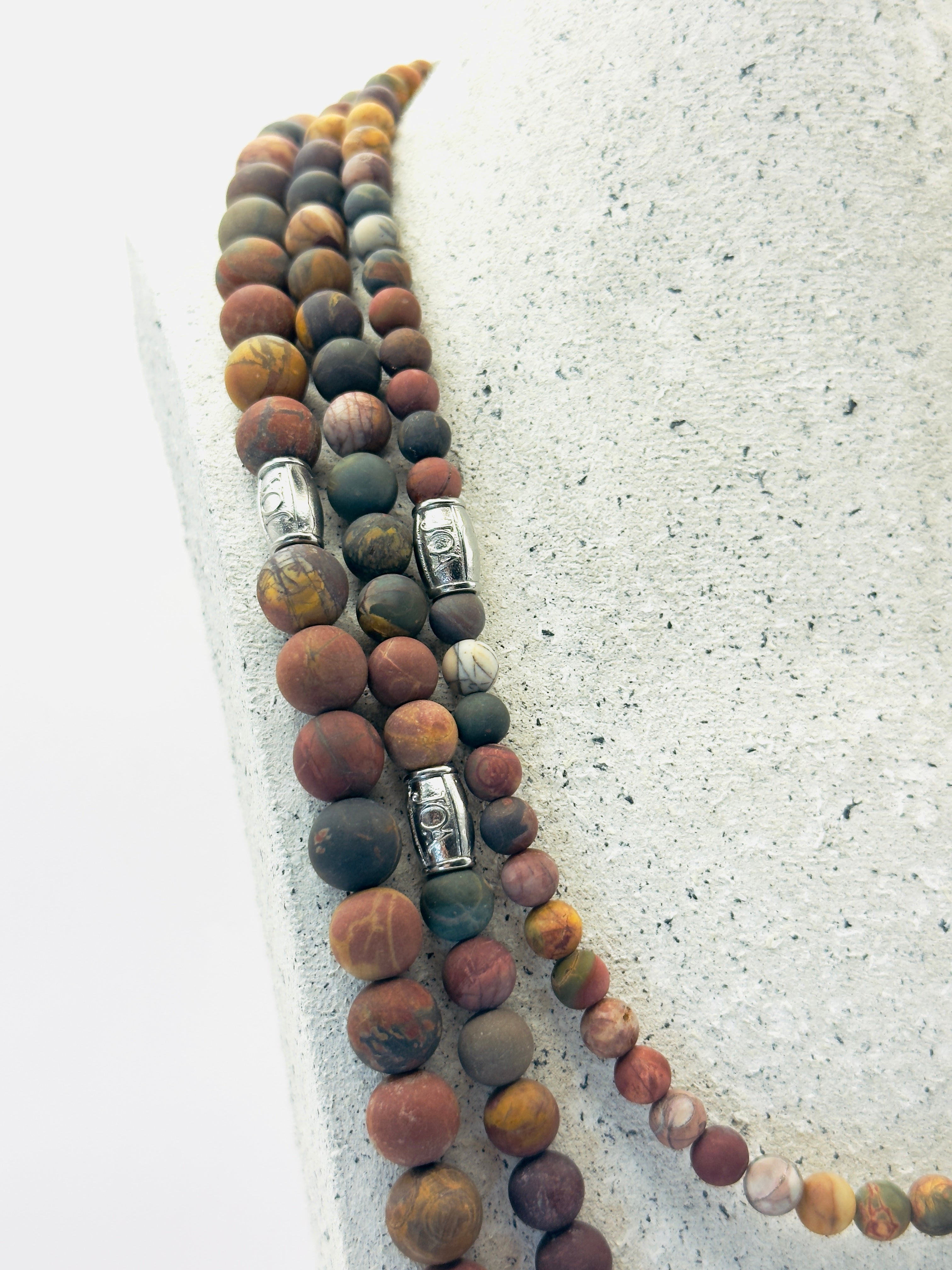 heren picasso jaspis edelsteen ketting set close up