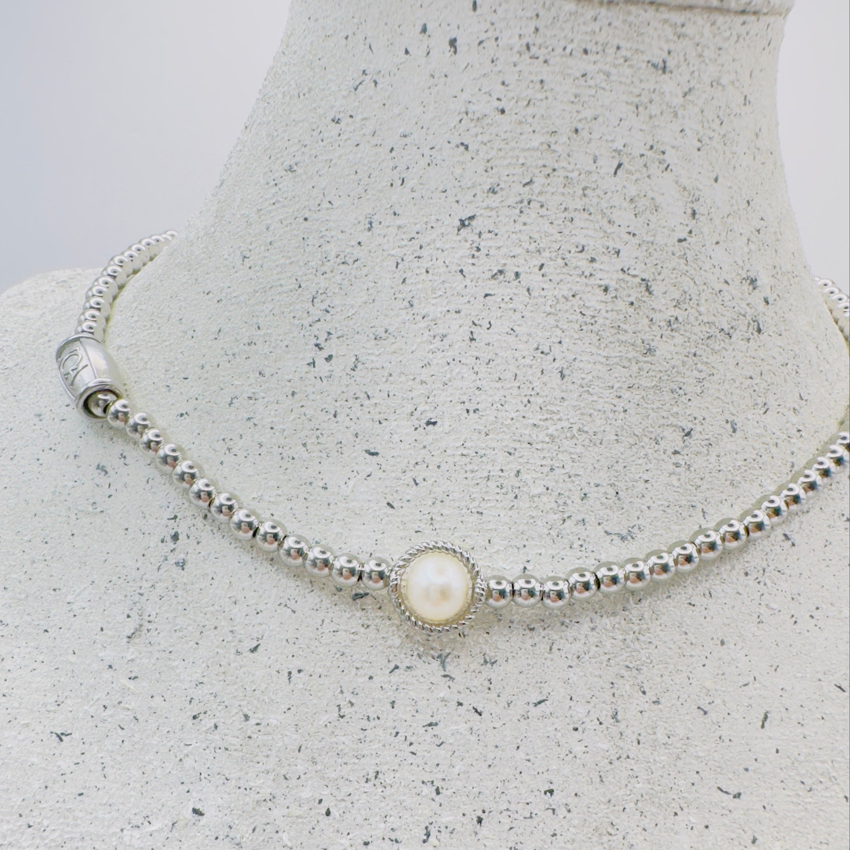 dames parel zilver stainless steel ketting Close up