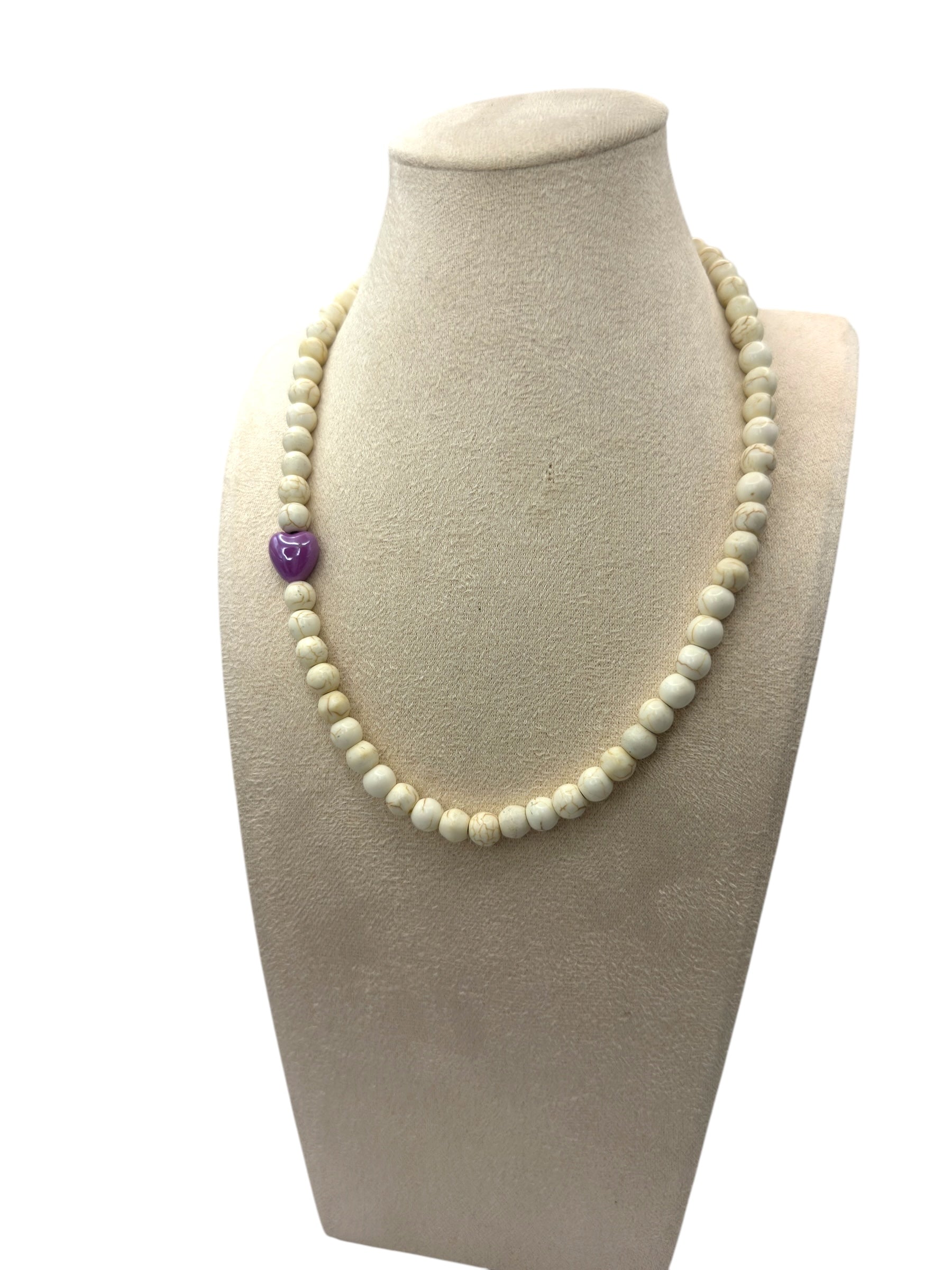 witte ketting paars hartje