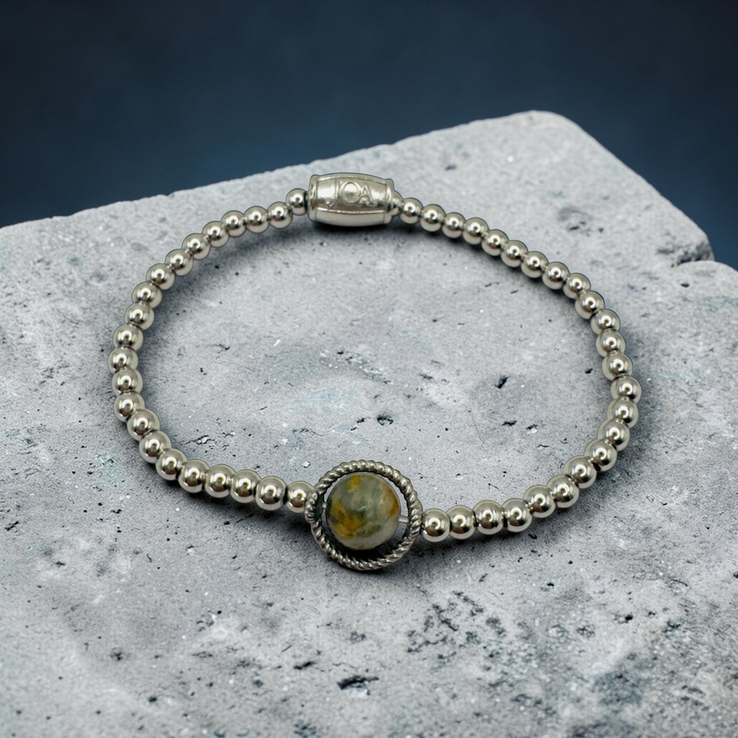 Zilveren stainless steel dames armband met draken graniet edelsteen