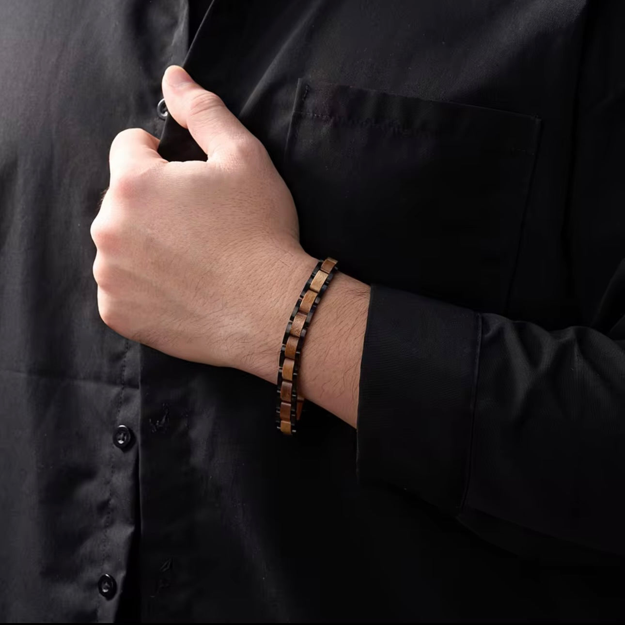 Heren zwarte edelstalen armband met houten details