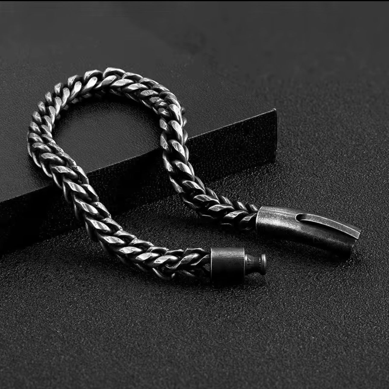 heren zwart edelstalen armband verkrijgbaar in verschillende maten